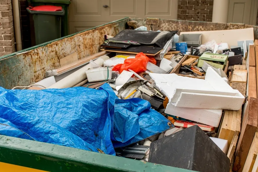 When To Call A Junk Removal Service For Yard Debris Culver City, CA